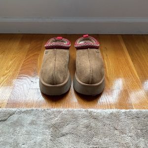 UGG Tazz Slippers